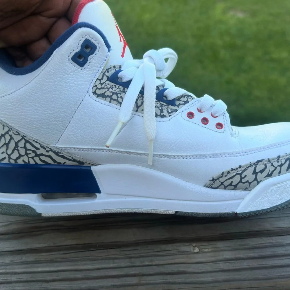 Jordan Retro 3 True Blue Sneakers - Picture 3 of 5